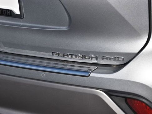 Used 2021 Toyota Highlander Platinum image 29