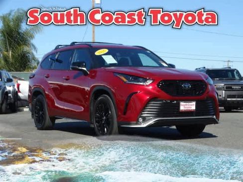 Used 2026 Toyota Highlander XSE image 1
