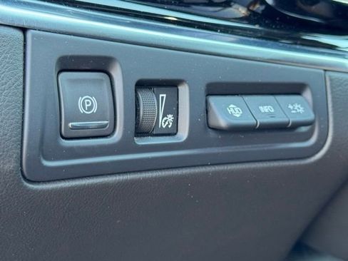 Certified 2024 Cadillac XT6 Premium Luxury w/ Platinum Package image 23