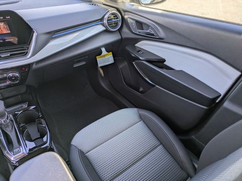 New 2026 Chevrolet Trax LT w/ Driver Confidence Package image 22