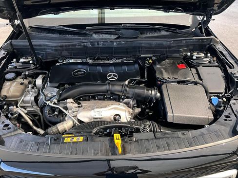 Used 2022 Mercedes-Benz GLB 250 image 31