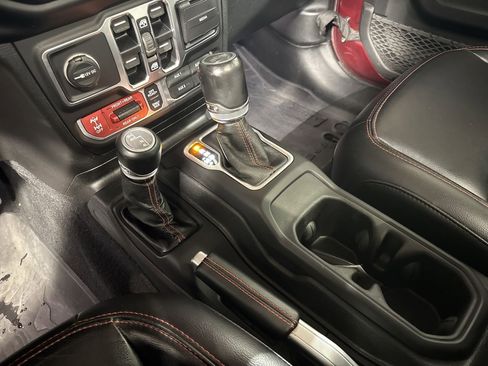 Used 2021 Jeep Wrangler Unlimited Rubicon w/ Cold Weather Group image 27