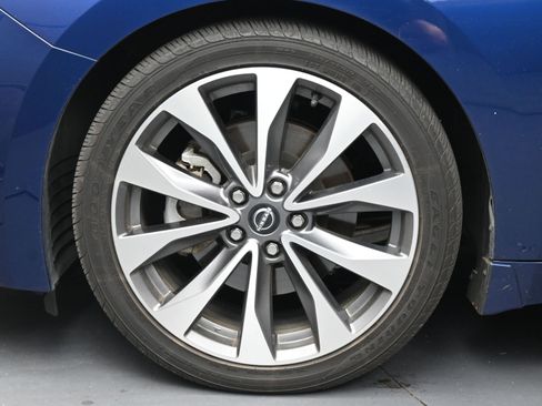 Used 2023 Nissan Maxima Platinum w/ Sport Mat Group image 22