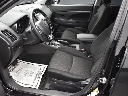 Used 2025 Mitsubishi Outlander Sport LE AWD/4WD image 14