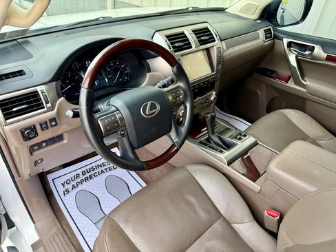 Used 2019 Lexus GX 460 Premium AWD/4WD image 30