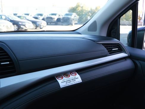 Used 2024 Honda Odyssey EX-L image 26