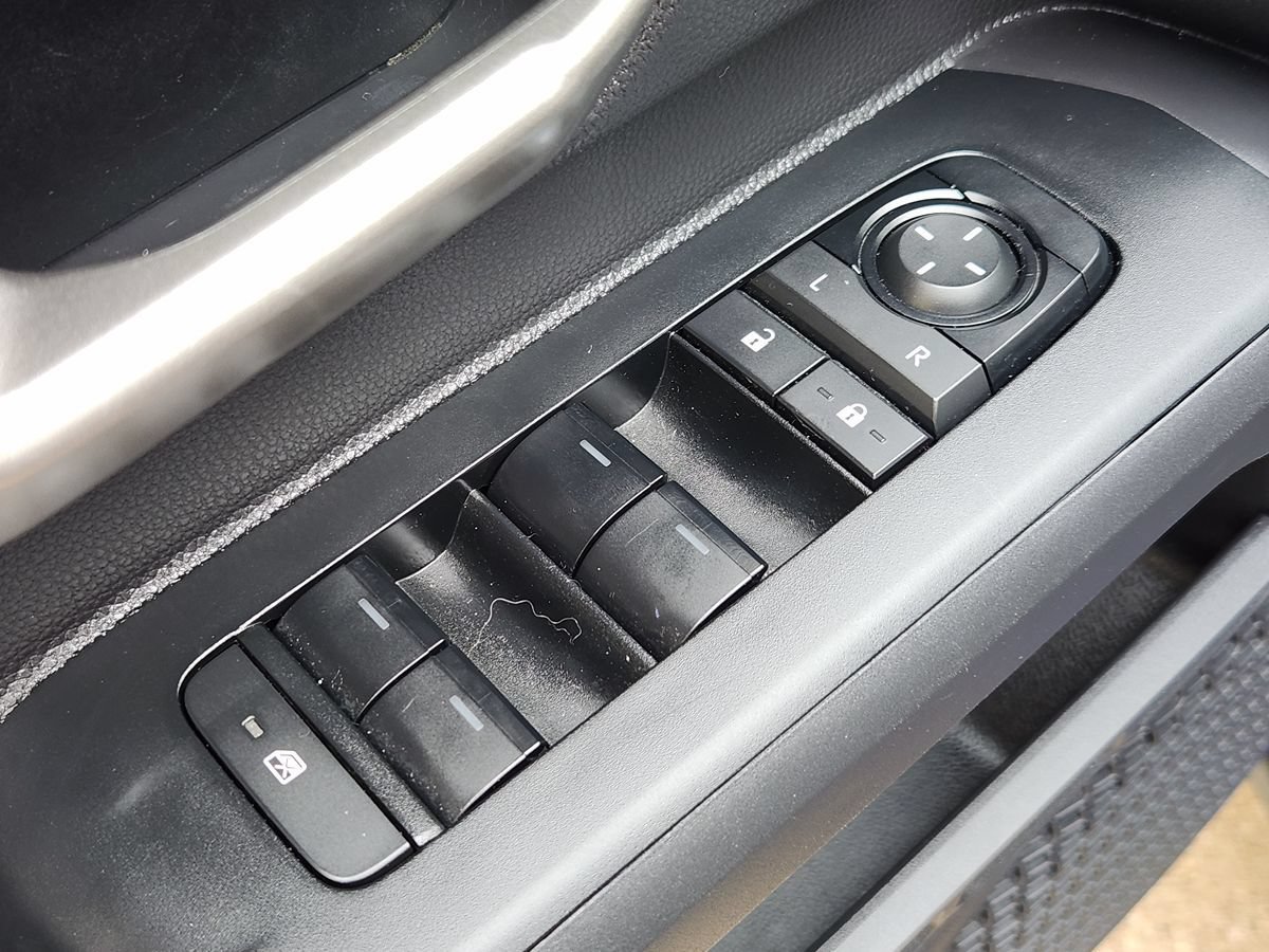 Used 2024 Toyota Tacoma TRD Sport AWD/4WD image 44