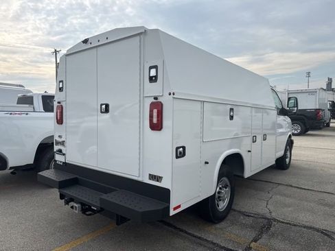 New 2025 Chevrolet Express 3500 w/ Power Convenience Package RWD image 3
