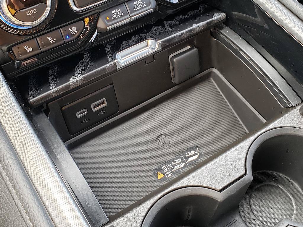 Used 2023 GMC Yukon Denali RWD image 31