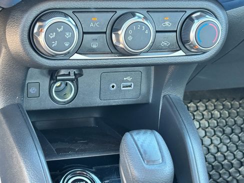 Certified 2025 Nissan Versa SV image 24