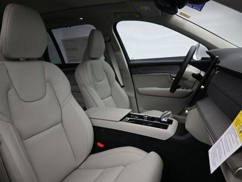 New 2026 Volvo XC90 B6 Ultra w/ Protection Package image 36