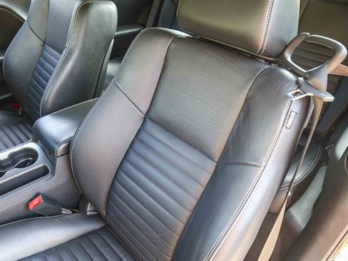 Used 2012 Dodge Challenger R/T Plus image 31