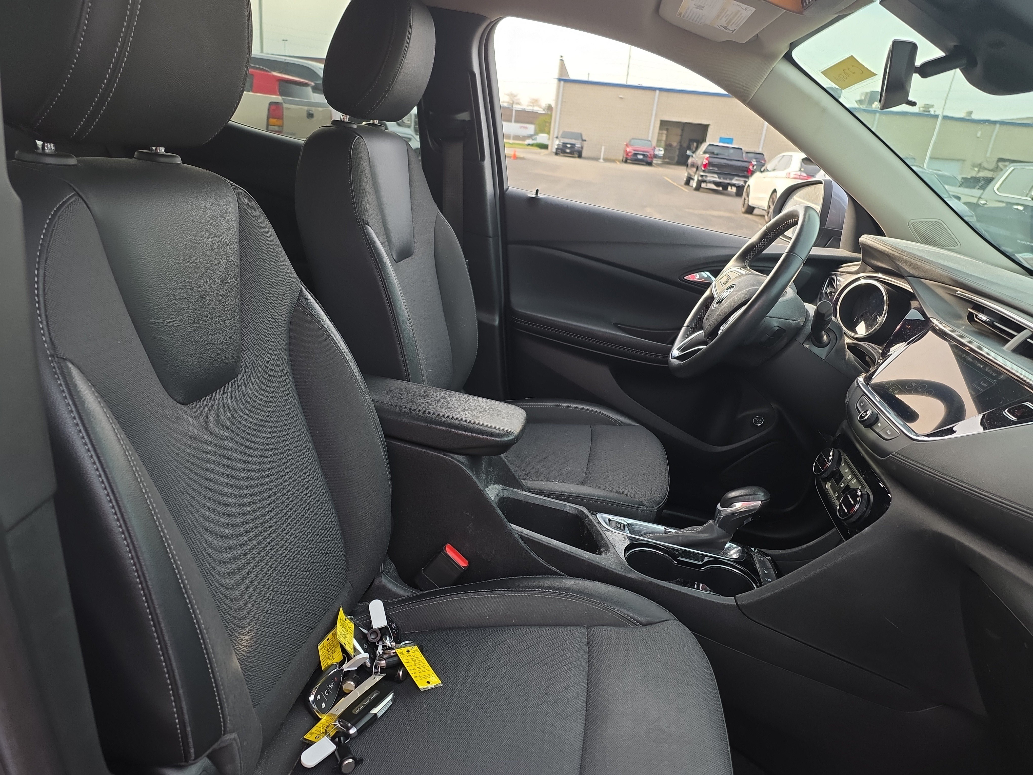 Used 2022 Buick Encore GX Select w/ Sport Touring Package FWD image 10