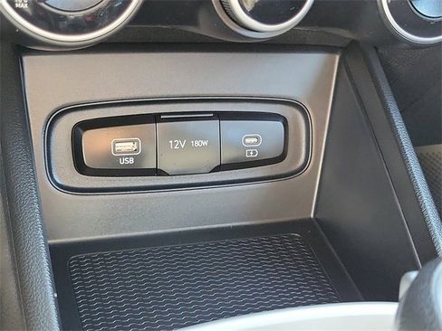 New 2026 Hyundai Venue SE image 11