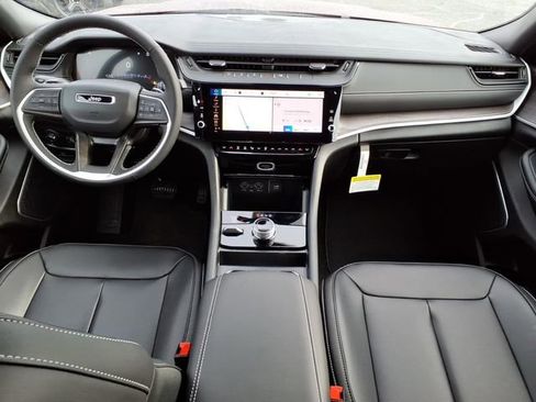 New 2026 Jeep Grand Cherokee Limited image 25