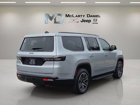 New 2026 Jeep Grand Wagoneer 4WD w/ Premium Group I image 5