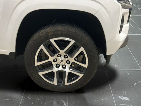 Used 2024 Chevrolet Colorado Z71 w/ Advanced Trailering Package image 14