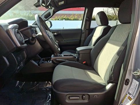 Used 2020 Toyota Tacoma TRD Sport image 14