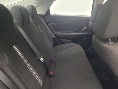 Used 2023 Hyundai Elantra SEL FWD image 19