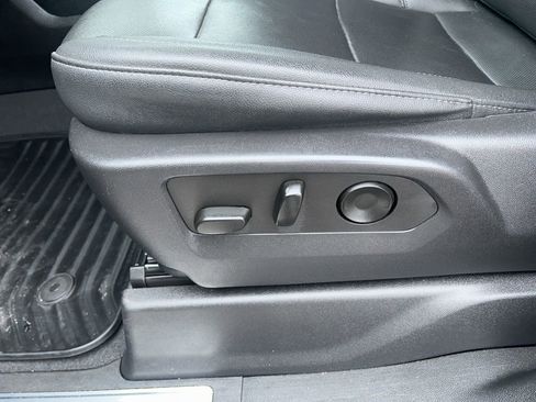 Used 2023 Chevrolet Silverado 1500 LTZ image 23