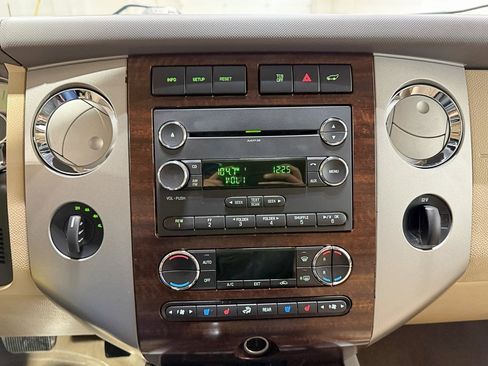 Used 2014 Ford Expedition EL XLT w/ Equipment Group 202A image 16