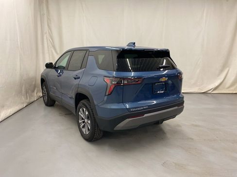New 2026 Chevrolet Equinox LT w/ Convenience Package II AWD/4WD image 5