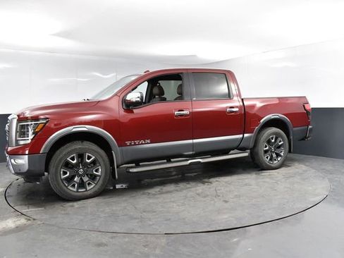 Used 2021 Nissan Titan Platinum Reserve w/ Moonroof Package image 4