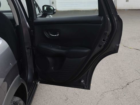 Used 2023 Honda HR-V LX image 17