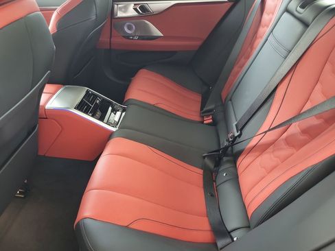 Used 2025 BMW M850i xDrive image 31