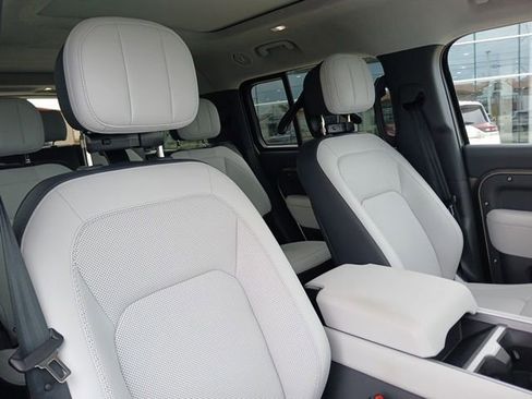 Used 2025 Land Rover Defender 130 X image 16