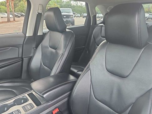 Used 2022 Ford Edge Titanium AWD/4WD image 13
