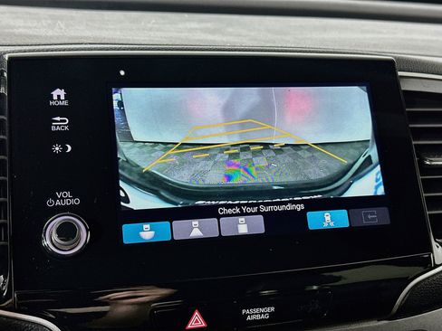 Used 2024 Honda Passport EX-L image 13