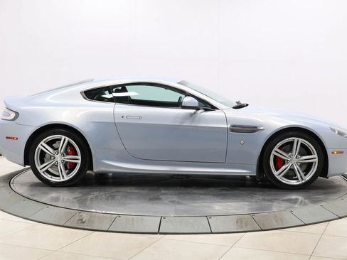 Used 2011 Aston Martin V8 Vantage Coupe RWD image 51