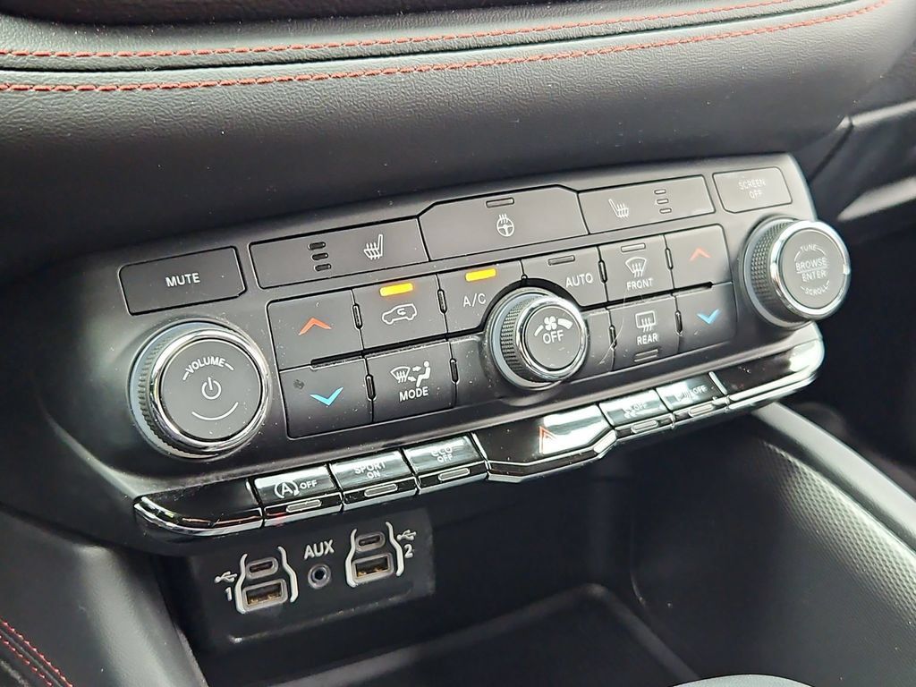 Certified 2023 Dodge Durango GT w/ Blacktop Package AWD/4WD image 25