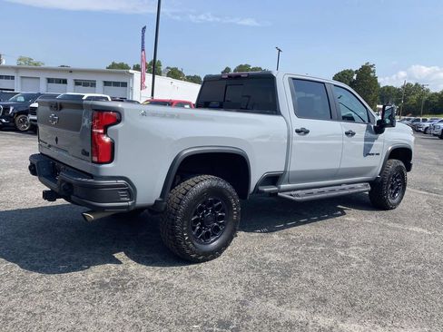 Used 2024 Chevrolet Silverado 2500 ZR2 w/ ZR2 Bison Edition AWD/4WD image 6