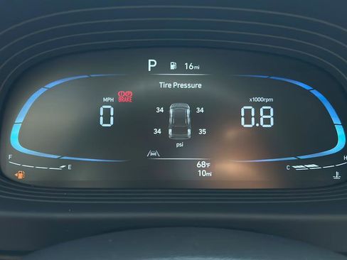 New 2026 Hyundai Venue SEL FWD image 24
