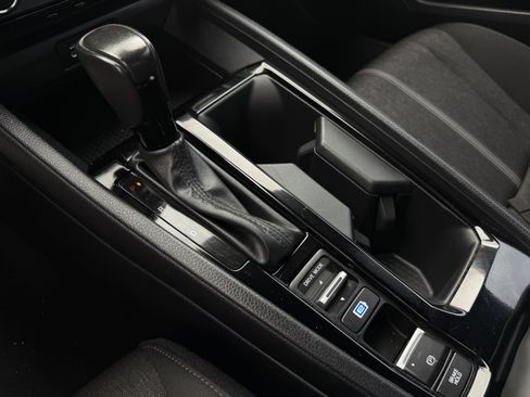 Used 2024 Honda Accord Sport image 18