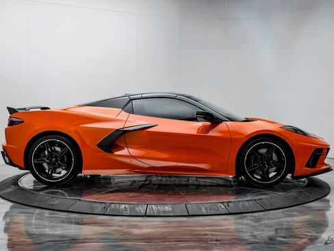 Used 2021 Chevrolet Corvette Stingray Premium Conv w/ Z51 Performance Package image 22