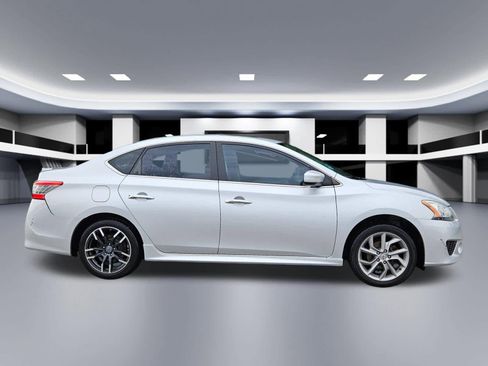 Used 2014 Nissan Sentra SR w/ Premium Package FWD image 7