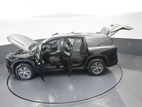 Used 2024 Chevrolet Traverse LS FWD image 73