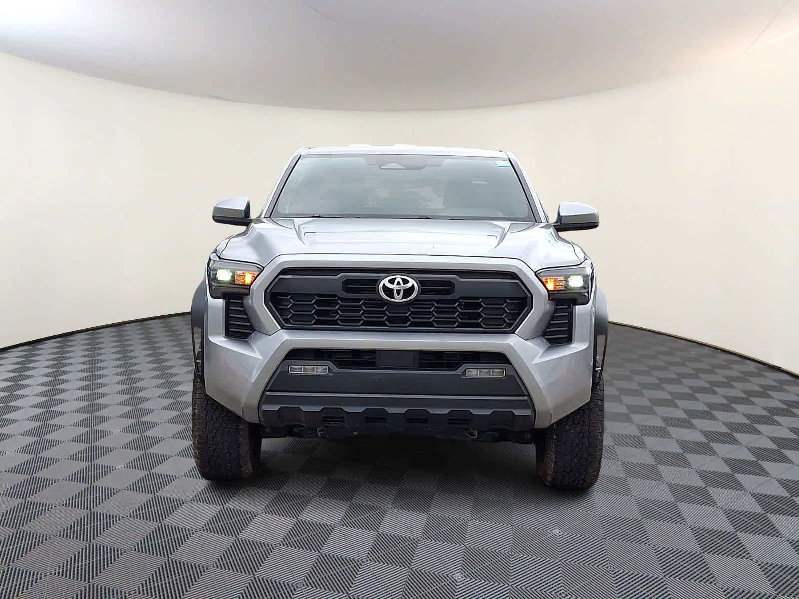 Used 2024 Toyota Tacoma TRD Off-Road AWD/4WD image 3