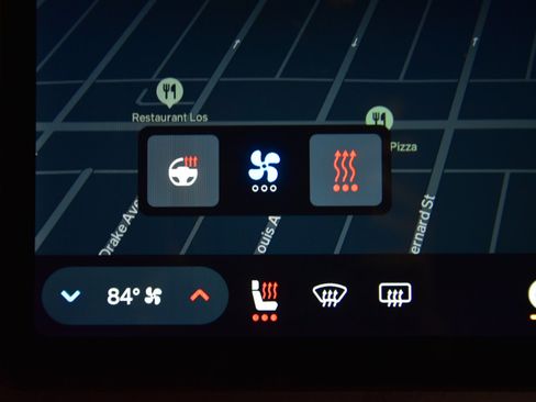 Used 2022 Rivian R1T Adventure image 29