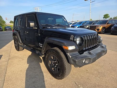 Used 2021 Jeep Wrangler Unlimited Sport AWD/4WD image 12