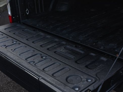 Used 2017 Ford F350 Lariat w/ Chrome Package image 10