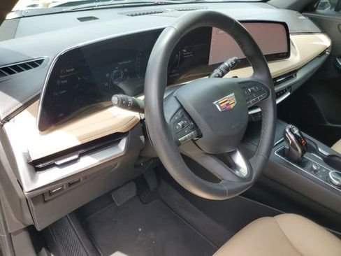 Certified 2024 Cadillac XT4 Luxury image 17