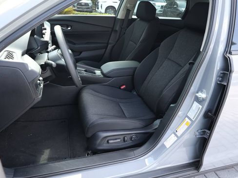 Used 2025 Honda Accord SE image 13