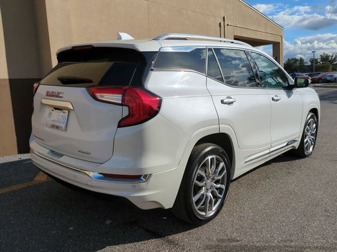 Used 2024 GMC Terrain Denali w/ Denali Premium Package image 4