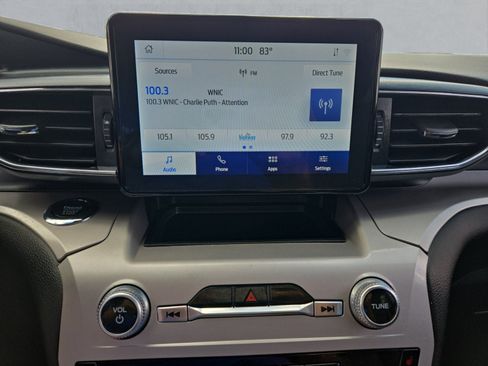 Used 2023 Ford Explorer XLT w/ Equipment Group 202A AWD/4WD image 18