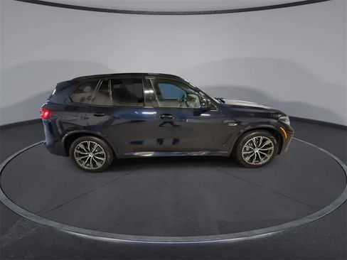 Used 2022 BMW X5 xDrive45e w/ M Sport Package image 9