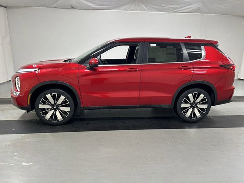 New 2026 Mitsubishi Outlander SE AWD/4WD image 6